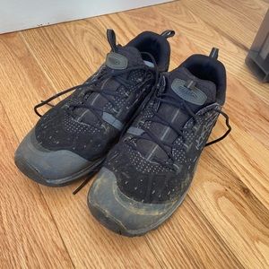 Keen womens hiking shoe